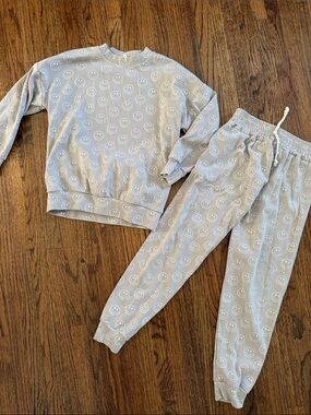 Little One Shop - Smiley Print Crewneck Sweatshirt & Jogger Set Beige 6/7